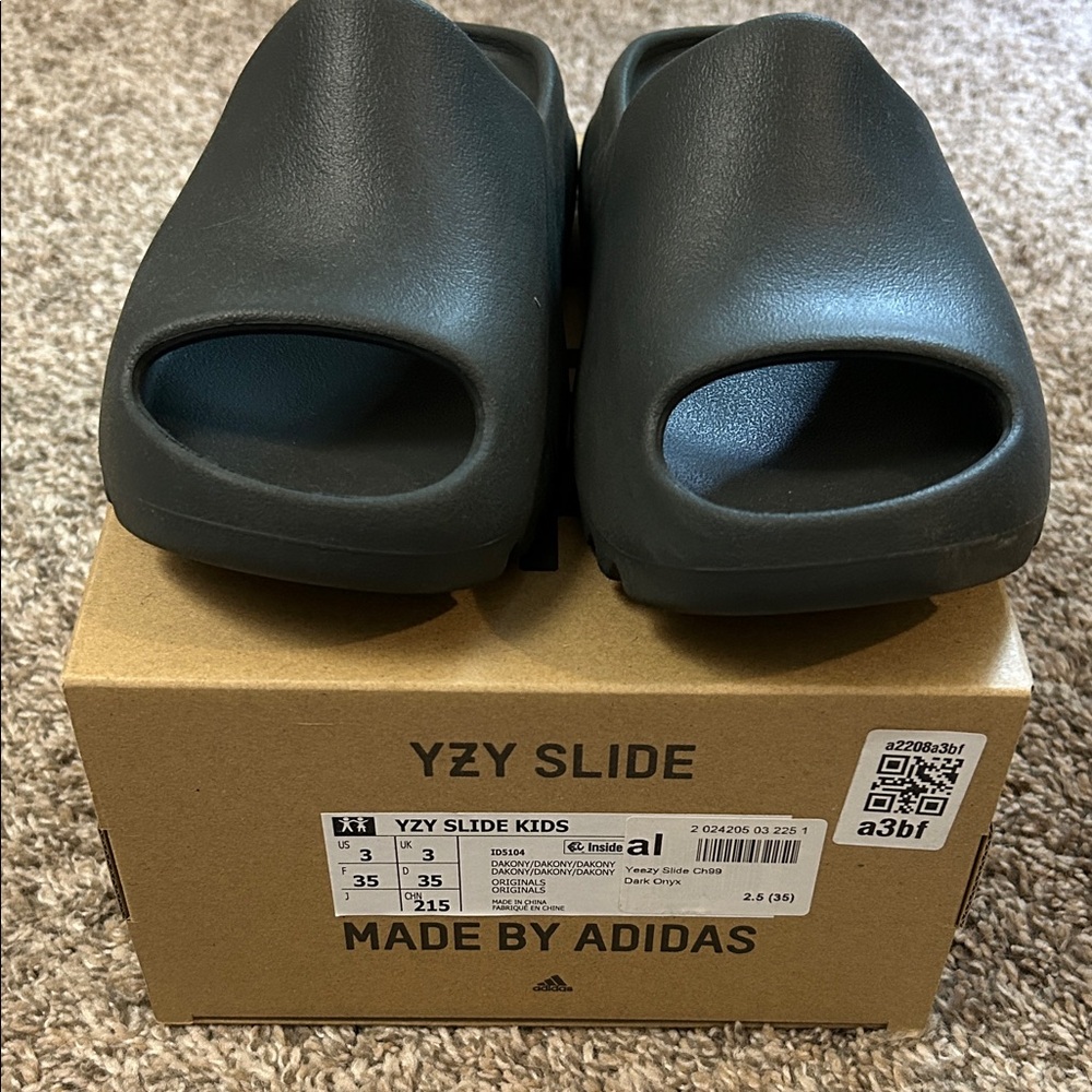 Adidas Kids YZY Slide - Black